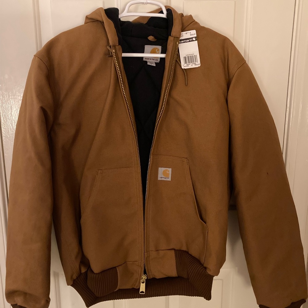 Brand new never worn carhartt jacket size small